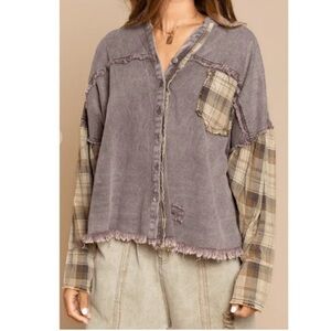 POL Oversized Plaid Sleeve Raw Edge Shirt Jacket Size S